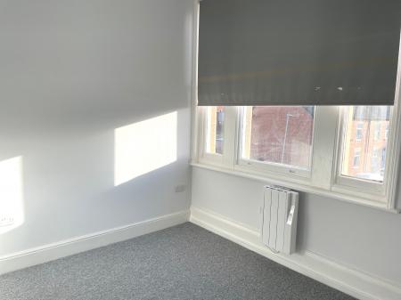 2 bedroom Flat to let in Avenue Road, Grantham, NG31