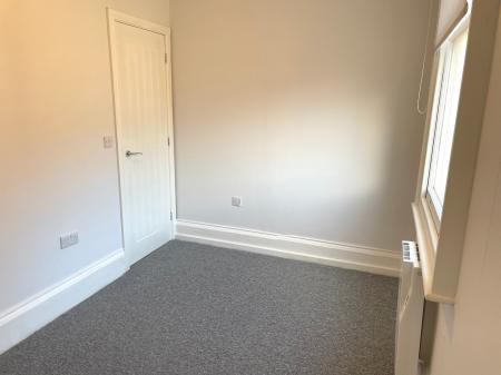 2 bedroom Flat to let in Avenue Road, Grantham, NG31