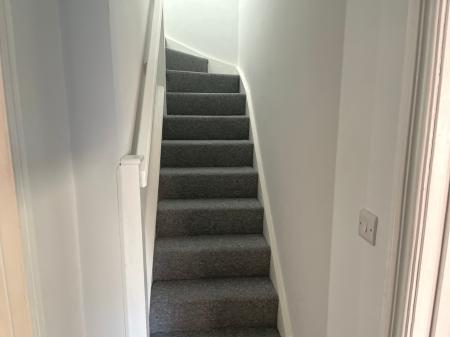 2 bedroom Flat to let in Avenue Road, Grantham, NG31