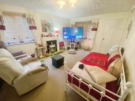 3 bedroom Detached house to let in The Belfry, Grantham, NG31