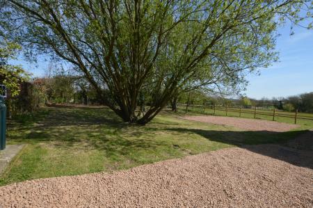 3 bedroom Semi-detached house to let in Main Street, Eastwell, LE14