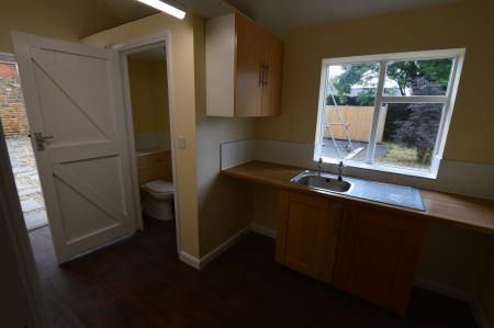 4 bedroom Detached house to let in Belvoir Road, Redmile, NG13