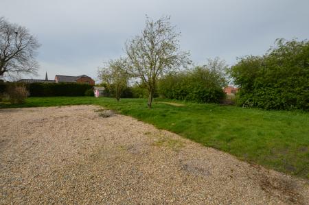 4 bedroom Detached house to let in Belvoir Road, Redmile, NG13