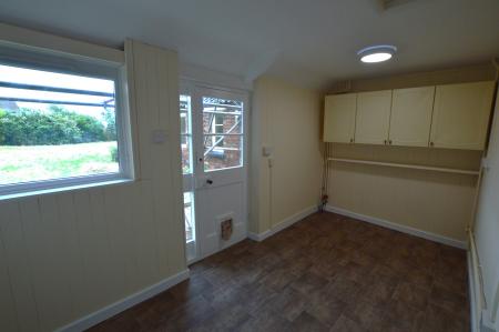 4 bedroom Detached house to let in Belvoir Road, Redmile, NG13