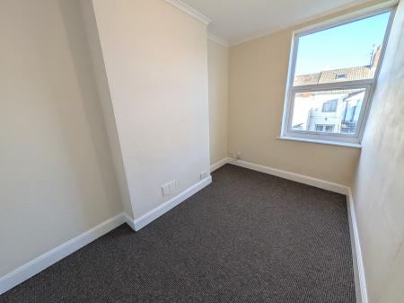 4 bedroom Terraced House to let in Queen Street, Grantham, NG31