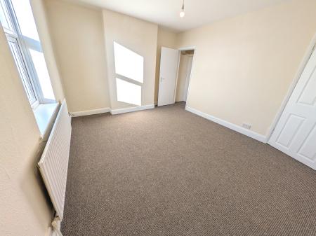 4 bedroom Terraced House to let in Queen Street, Grantham, NG31