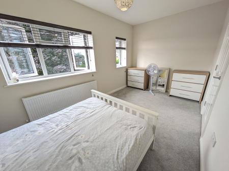 2 bedroom Terraced House to let in Williams Close, Ancaster, NG32