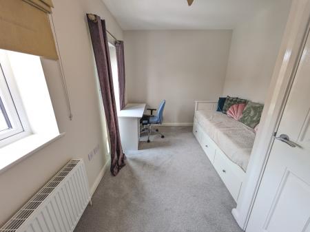 2 bedroom Terraced House to let in Williams Close, Ancaster, NG32