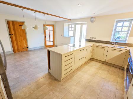 4 bedroom Barn Conversion to let in Church Farm, Stroxton, NG33