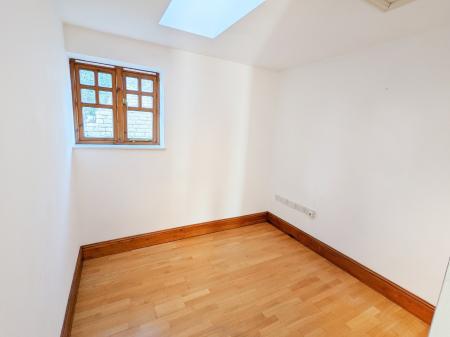 4 bedroom Barn Conversion to let in Church Farm, Stroxton, NG33