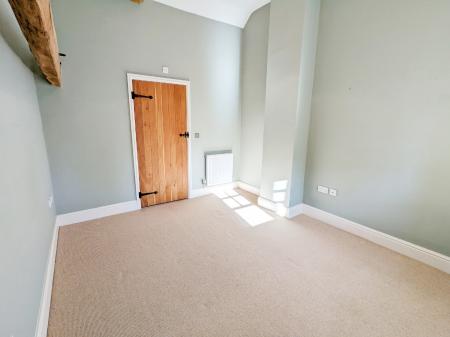 4 bedroom Barn Conversion to let in Church Farm, Stroxton, NG33