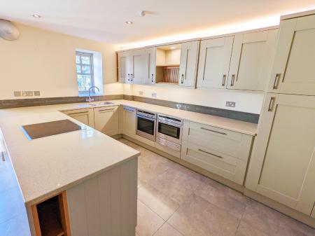 4 bedroom Barn Conversion to let in Church Farm, Stroxton, NG33