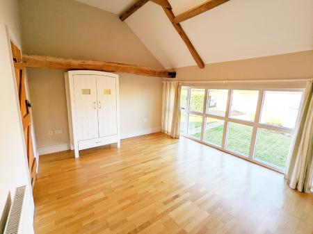 4 bedroom Barn Conversion to let in Church Farm, Stroxton, NG33
