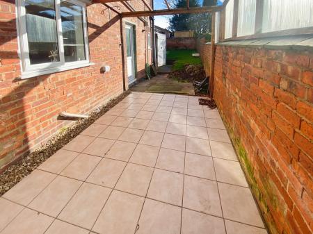 4 bedroom Detached house to let in Harlaxton Road, Grantham, NG31