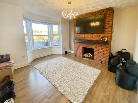 4 bedroom Detached house to let in Harlaxton Road, Grantham, NG31