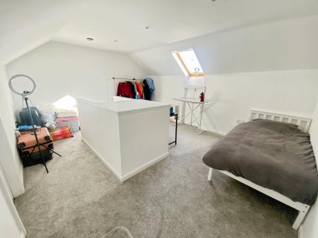 4 bedroom Detached house to let in Harlaxton Road, Grantham, NG31