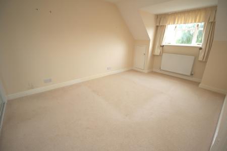 4 bedroom Detached house to let in Ellerby Mead, Swayfield, NG33