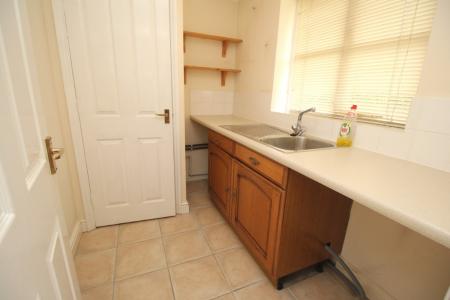 4 bedroom Detached house to let in Ellerby Mead, Swayfield, NG33