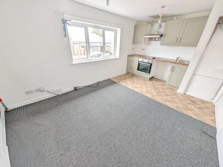 1 bedroom Flat to let in Dysart Road, Grantham, NG31