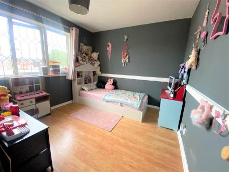 3 bedroom Terraced House for sale in Binbrook Way, Grimsby, DN37
