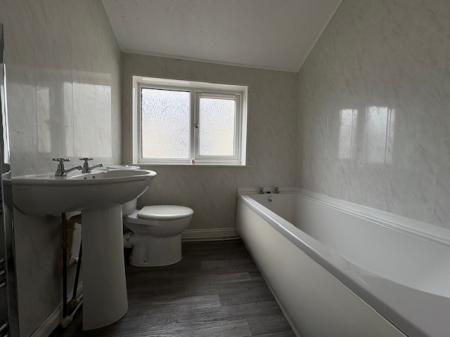 3 bedroom Terraced House for sale in Cooper Road, Grimsby, DN32