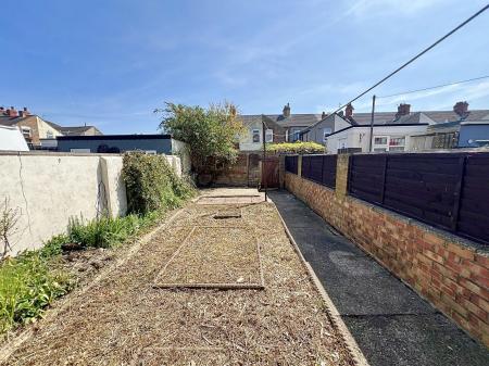 3 bedroom Terraced House for sale in Cooper Road, Grimsby, DN32