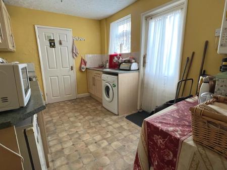 3 bedroom Terraced House for sale in Fairmont Road, Grimsby, DN32