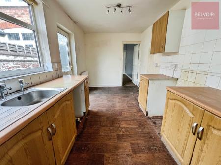 2 bedroom Terraced House for sale in James Street, Grimsby, DN31
