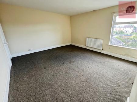 2 bedroom Terraced House for sale in James Street, Grimsby, DN31