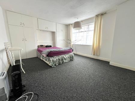 3 bedroom Terraced House for sale in Patrick Street, Grimsby, DN32