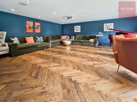 5 bedroom Detached house to let in Brickyard, Great Limber, Grimsby, DN37