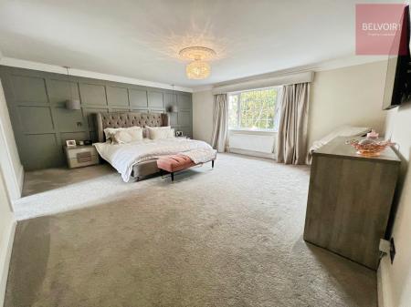 5 bedroom Detached house to let in Brickyard, Great Limber, Grimsby, DN37