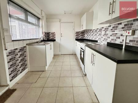 3 bedroom Terraced House to let in Lord Street, Grimsby, DN31
