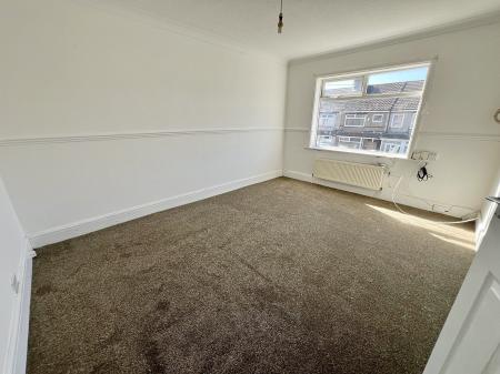 2 bedroom Terraced House to let in Lord Street, Grimsby, DN31