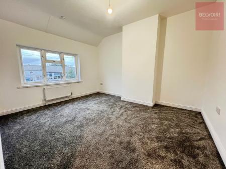 3 bedroom Semi-detached house to let in Sutcliffe Avenue, Grimsby, DN33