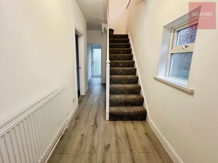 3 bedroom Semi-detached house to let in Sutcliffe Avenue, Grimsby, DN33