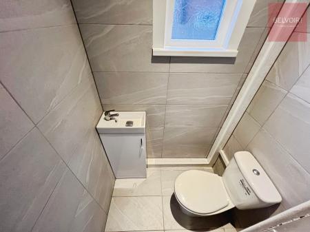 3 bedroom Semi-detached house to let in Sutcliffe Avenue, Grimsby, DN33