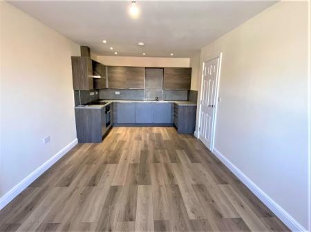 1 bedroom Flat to let in Sutcliffe Avenue, Grimsby, DN33