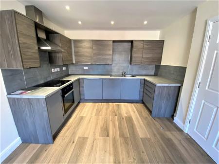 1 bedroom Flat to let in Sutcliffe Avenue, Grimsby, DN33