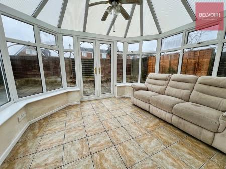 3 bedroom Semi-detached house to let in Beverley Close, Holton Le Clay, DN36