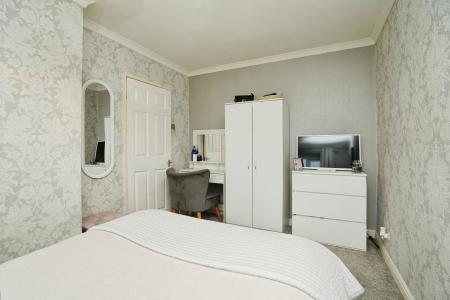 3 bedroom Semi-detached house for sale in Ferndown Drive, Immingham, DN40