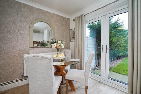 3 bedroom Semi-detached house for sale in Ferndown Drive, Immingham, DN40