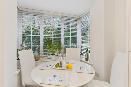 3 bedroom Semi-detached house to let in Bookhurst Road, Cranleigh, GU6