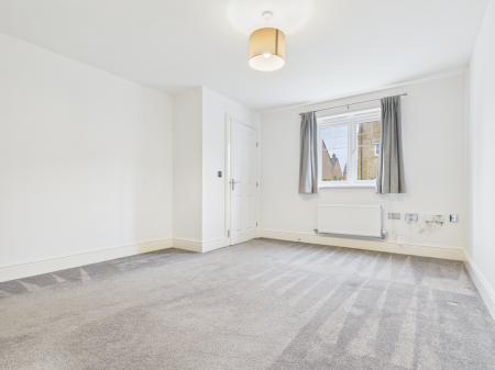 4 bedroom Detached house to let in Scampston Drive, Beckwithshaw, HG3