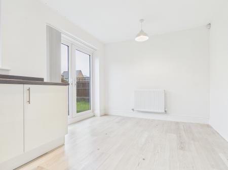 4 bedroom Detached house to let in Scampston Drive, Beckwithshaw, HG3