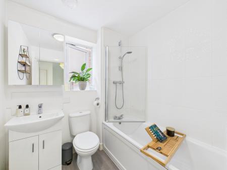 4 bedroom Detached house for sale in Frezenberg Close, Burbage, LE10