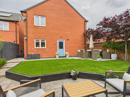 4 bedroom Detached house for sale in Frezenberg Close, Burbage, LE10