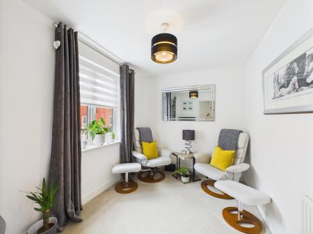 4 bedroom Detached house for sale in Frezenberg Close, Burbage, LE10