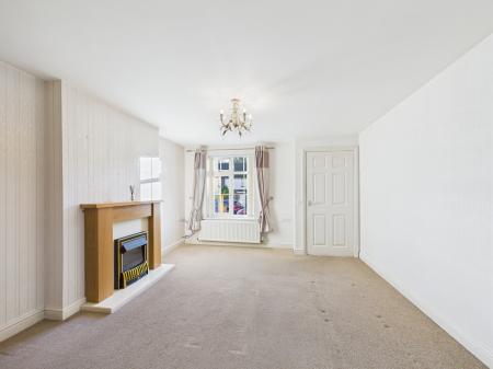 2 bedroom End of terrace house for sale in The Square, Earl Shilton, LE9