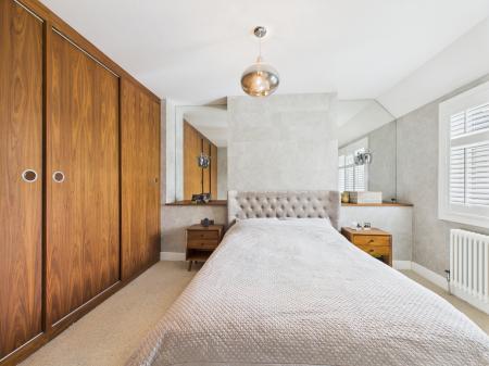 3 bedroom Detached house for sale in Trinity Vicarage Road, Hinckley, LE10